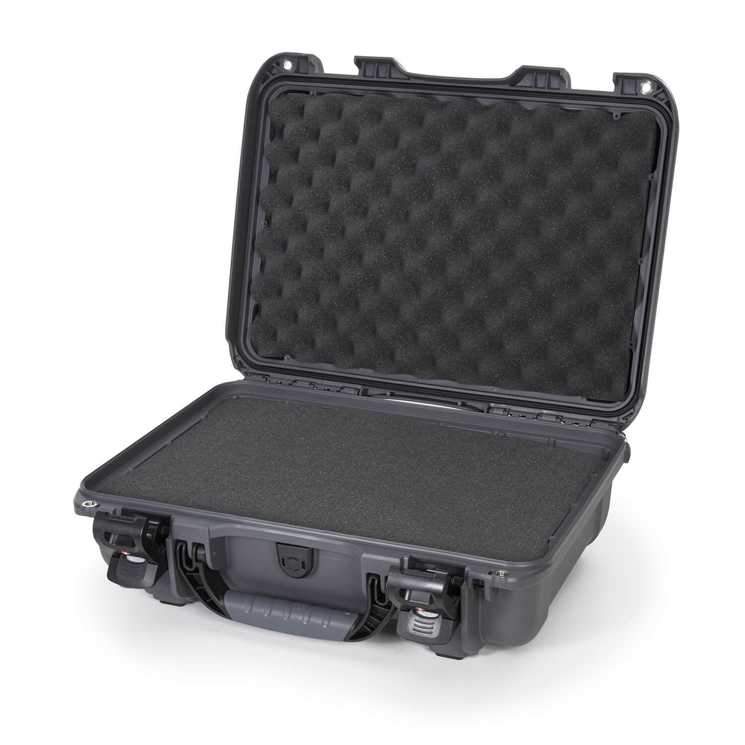 nanuk-923-nanuk-case-graphite-cubed-foam-nanuk-cases-13_1800x1800_52005718-005a-4c3e-95da-c8a4fce8f501_1800x1800