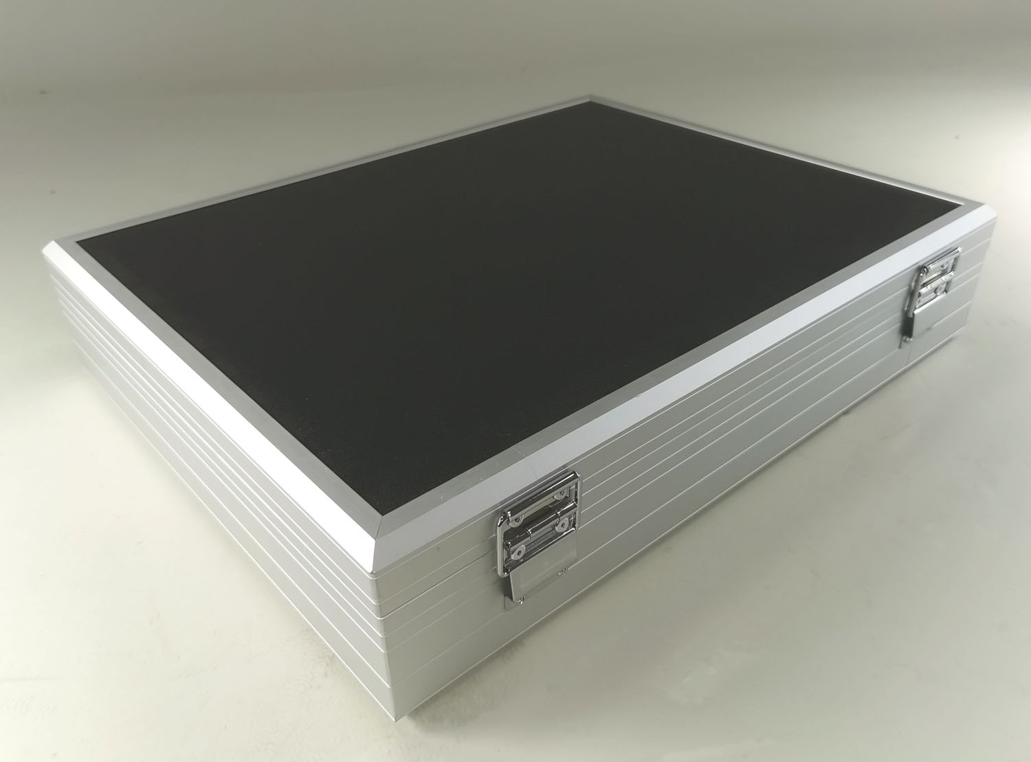 SOLID-LITE CASSETTE 1 aluminum case grey