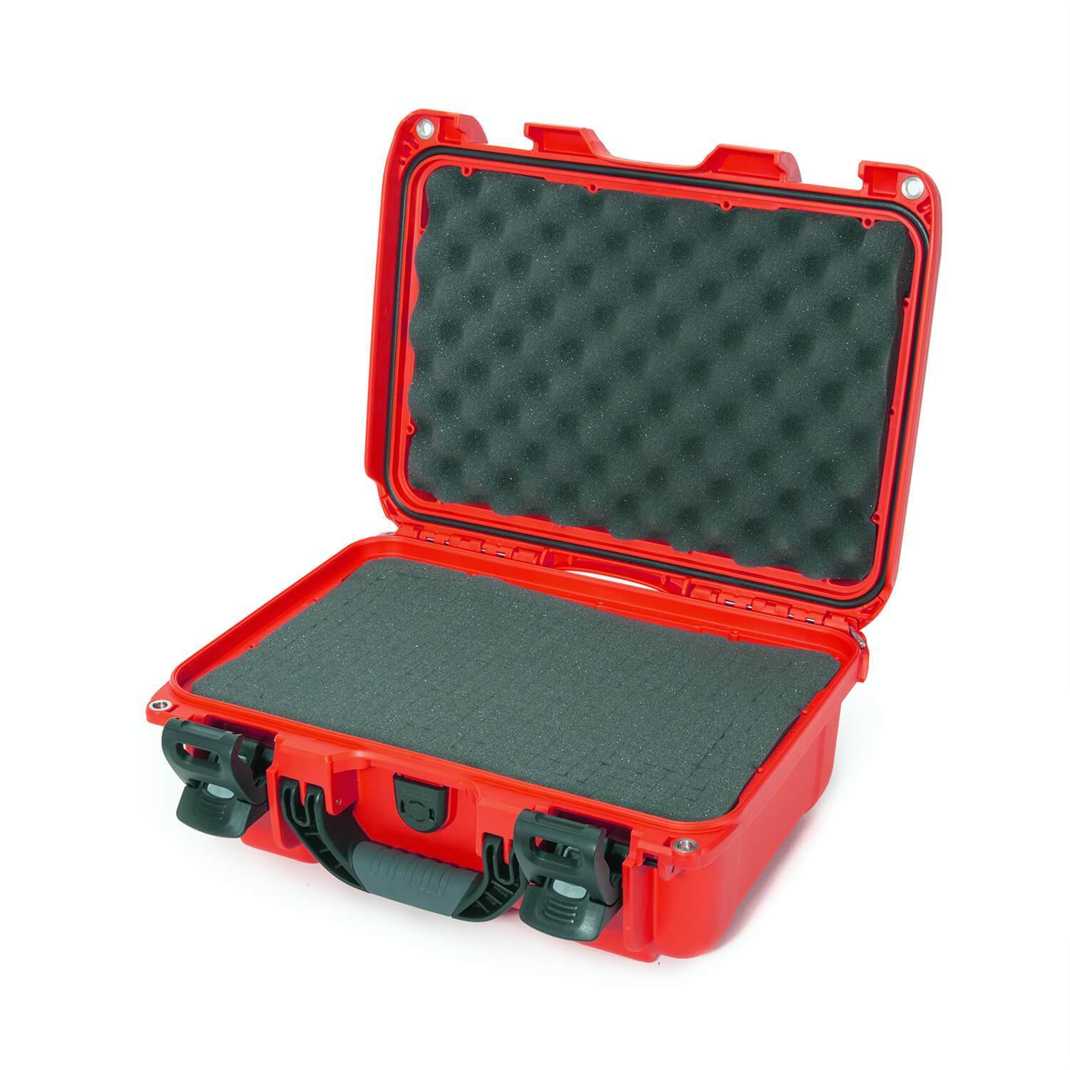 nanuk-915-red-open-foam_a0162526-18a1-42c6-91b7-9c15eee8d7ae_1800x1800